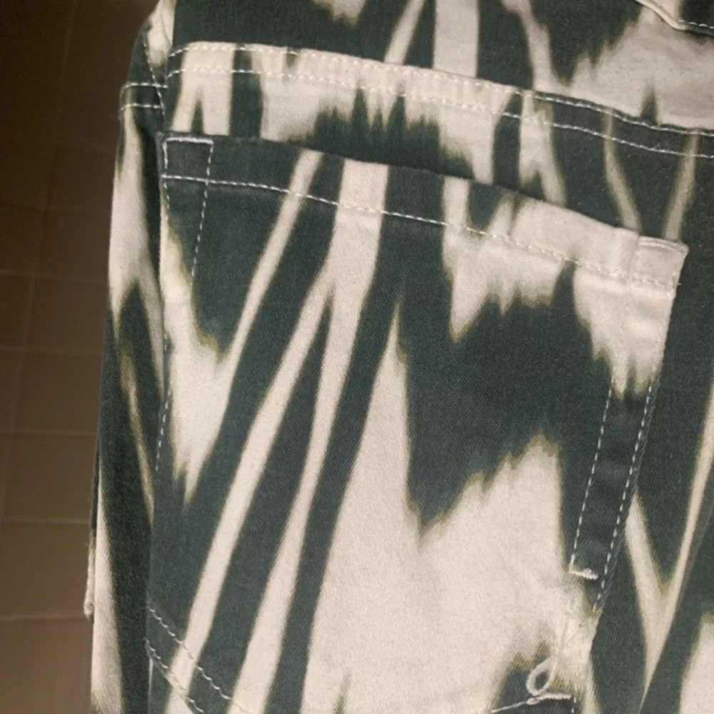 Jeans - Picture 3 of 9